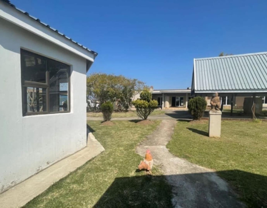 Commercial Property for Sale in Cove Ridge East Eastern Cape